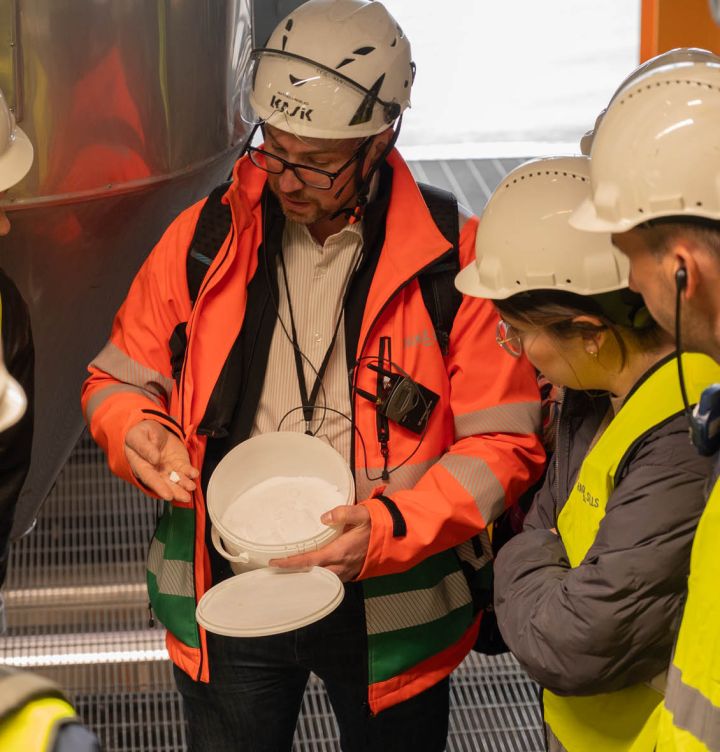 Support and exchange